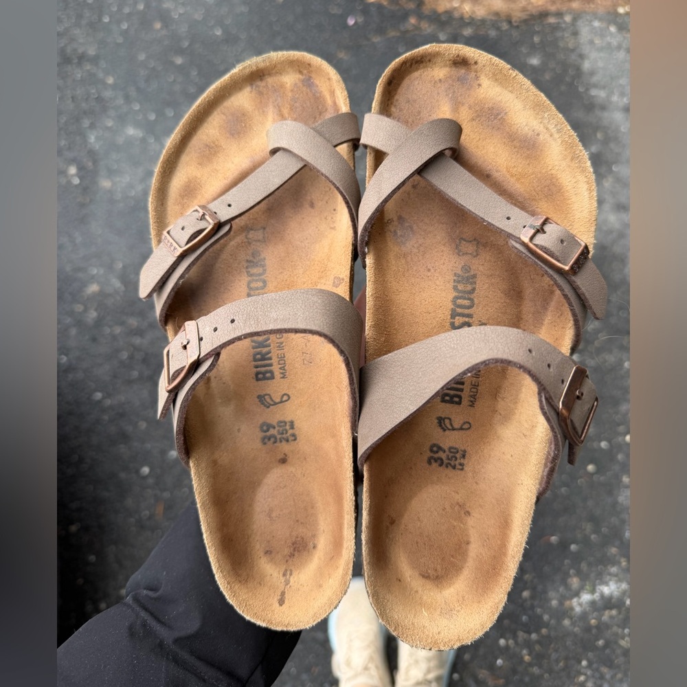Birkenstock Women's Brown Strappy Sandals size 39